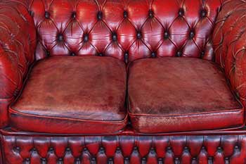 Lederschade? Geef uw meubel een tweede leven!